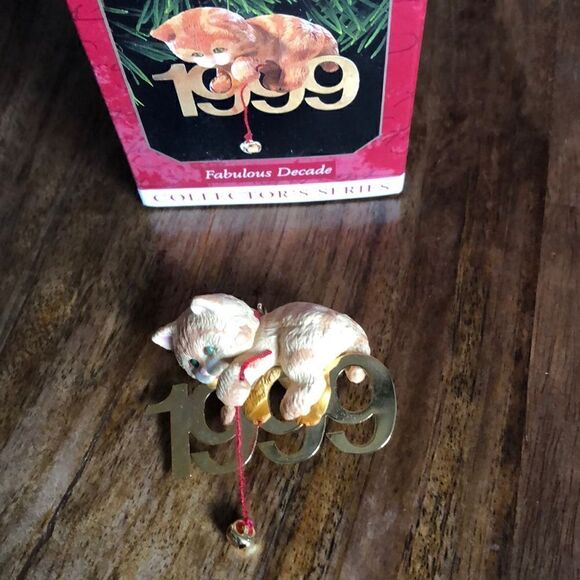 Hallmark Keepsake 4 ornaments  - Picture 9 of 10